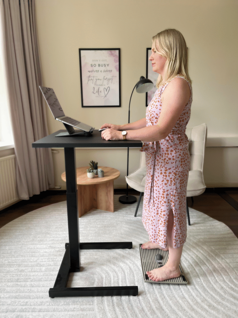 Tõstuklaud - parim jõulukingitus? 2 Greige Gymba® Board home office