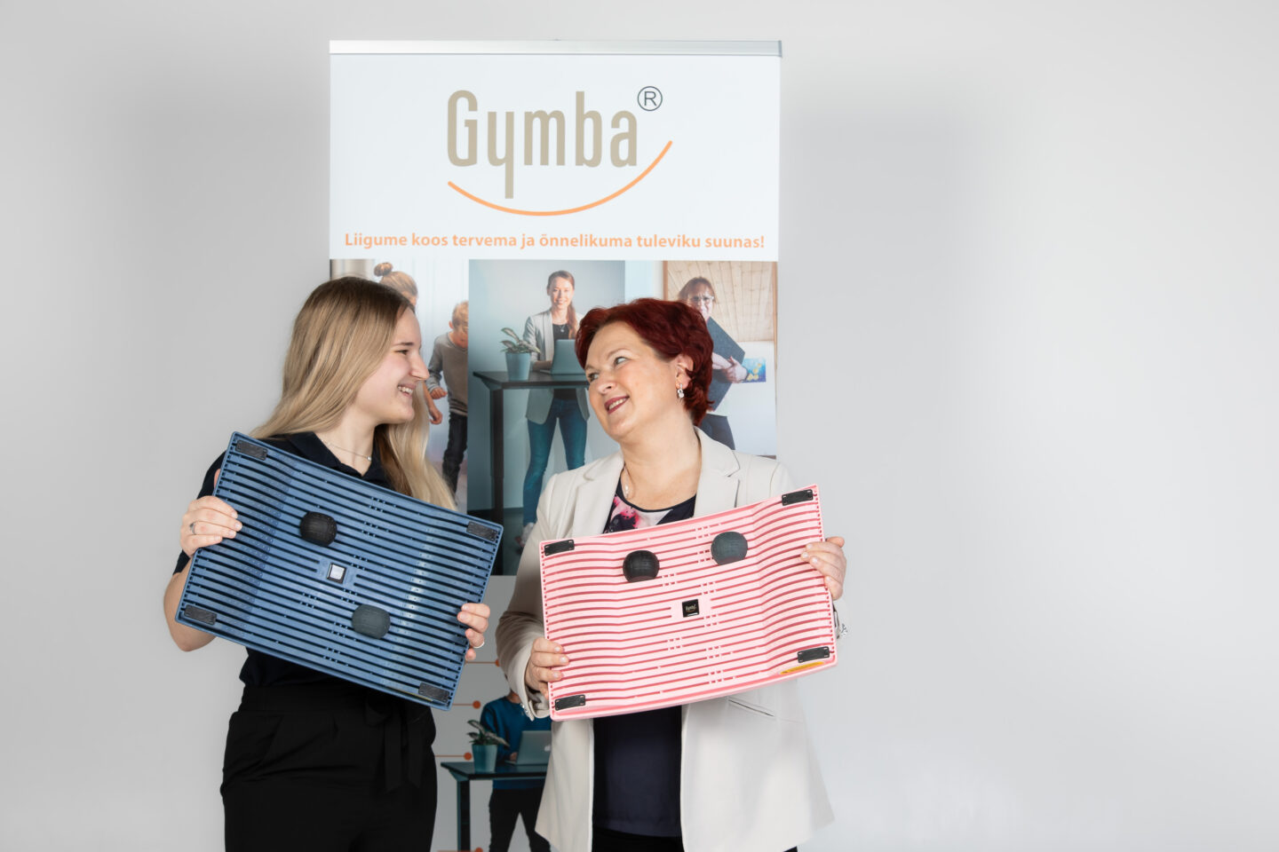 Pikaajaline istumine ja vähene liikumine on muutunud üheks suuremaks tervisemureks nii kontoris kui ka kodukontoris töötavate inimeste seas. Üha enam otsitakse 